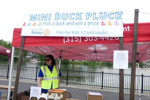 srd-2023-mini-duck-pluck